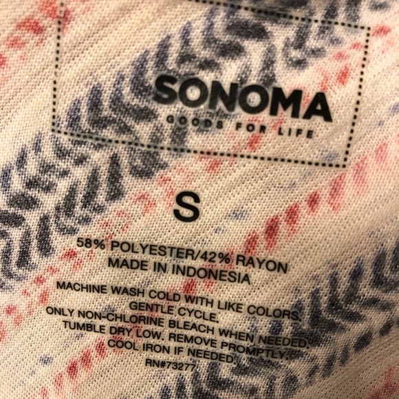Sonoma. Small. Red White and Blue - Picture 3 of 3